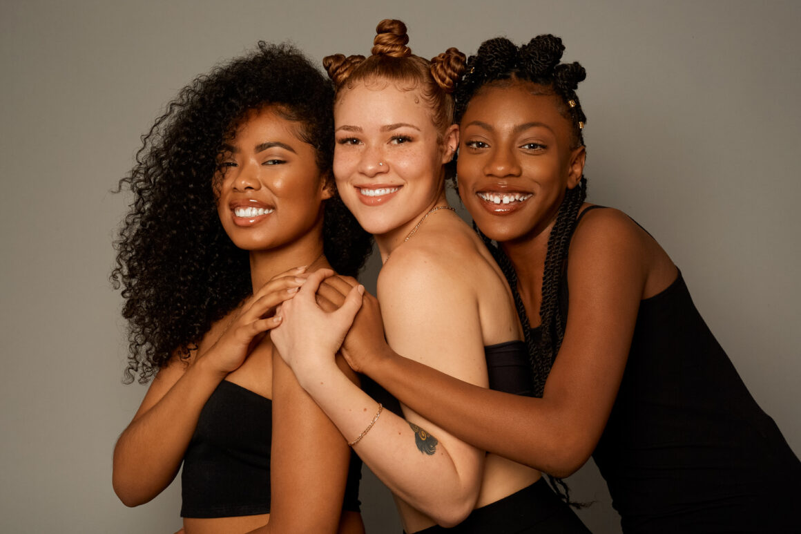 Navigating Adult Friendships- How To Make & Keep Friends As An Adult